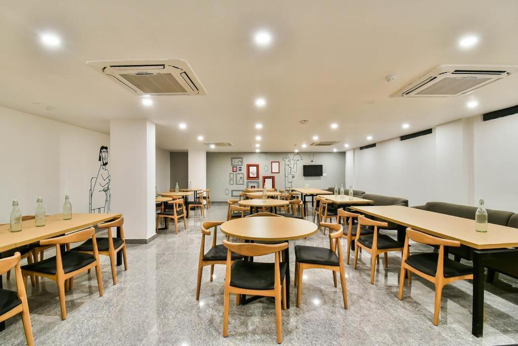 Mudita By Kirti Hotel Patna  Bagian luar foto